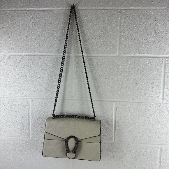 horsheshoe bucle snake print embossed beige handbag 10x7x3 Chain Purse - Picture 2 of 10